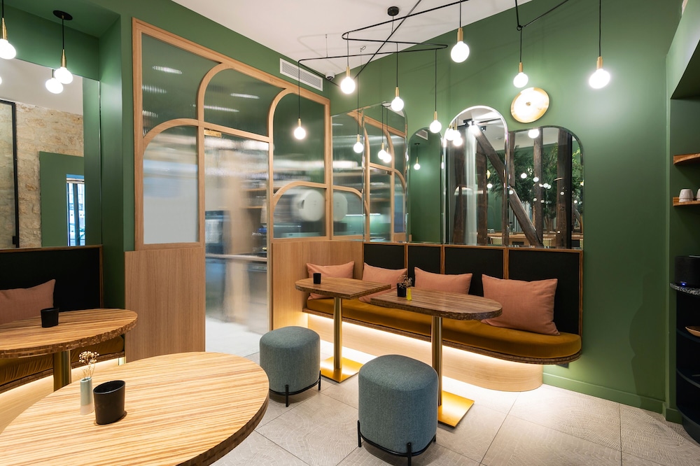 Hotel Amoi Paris 43/50