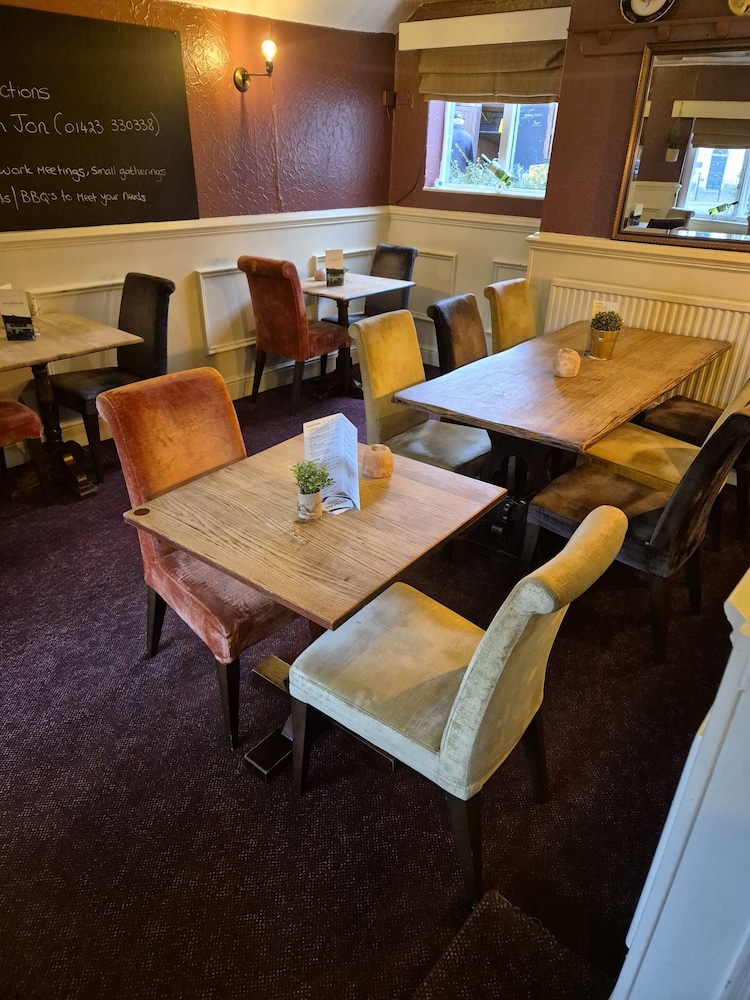 The Bay Horse Inn 24/28
