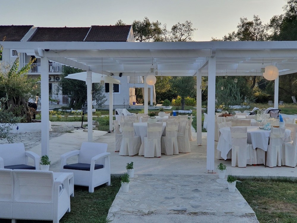 Alykes Family Resort 4/30