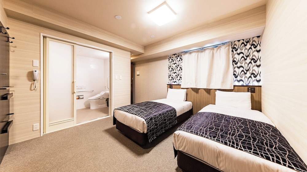 UNIVERSAL, TWIN BEDS