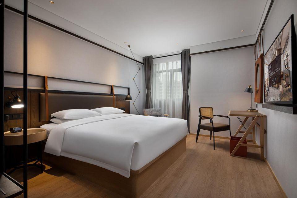 Tongpai Hotel (Pudong, Shanghai) 5/29