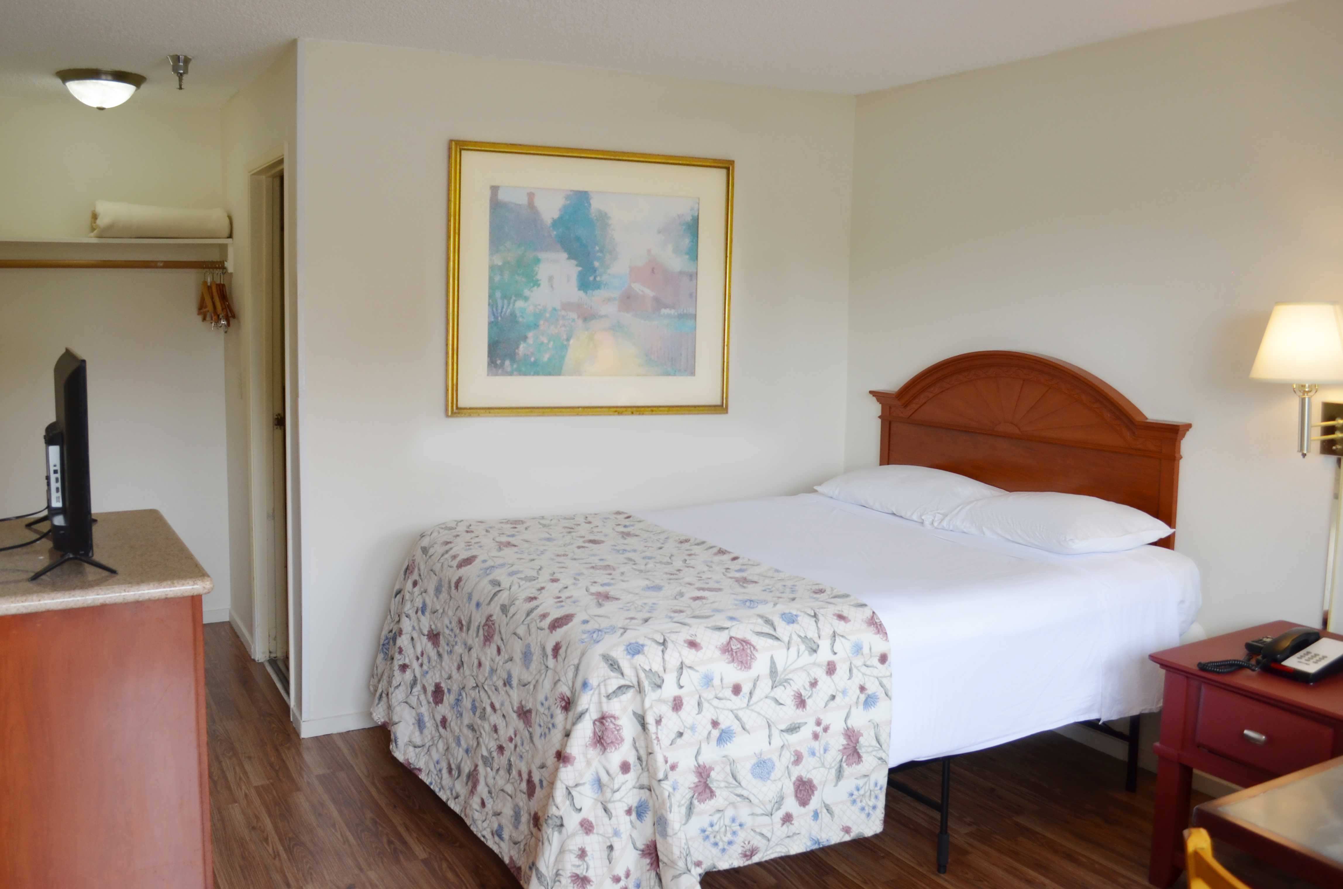 غرفة بسرير كوين، Rodeway Inn Livermore 3/7
