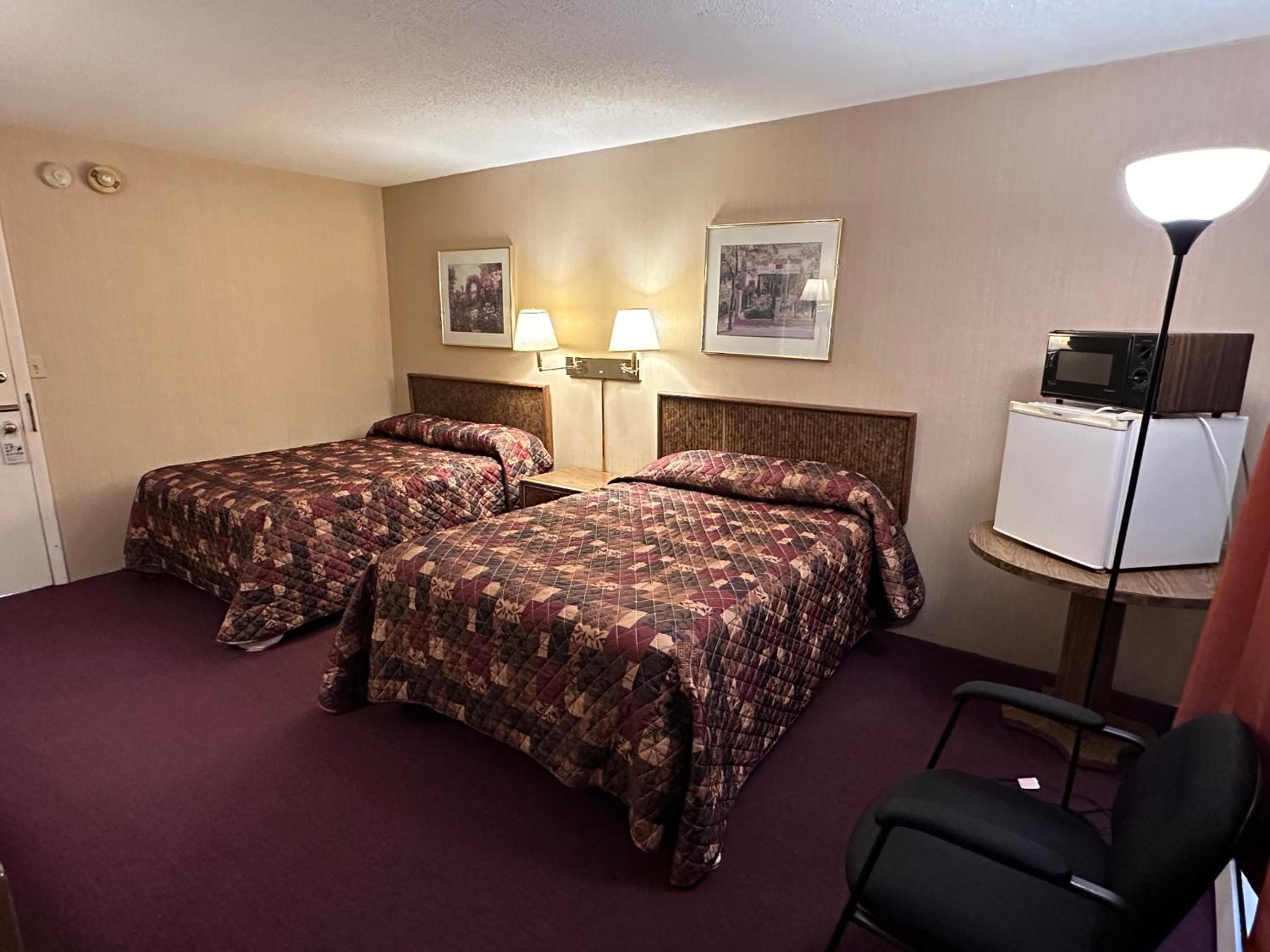Pamola Motor Lodge 13/27