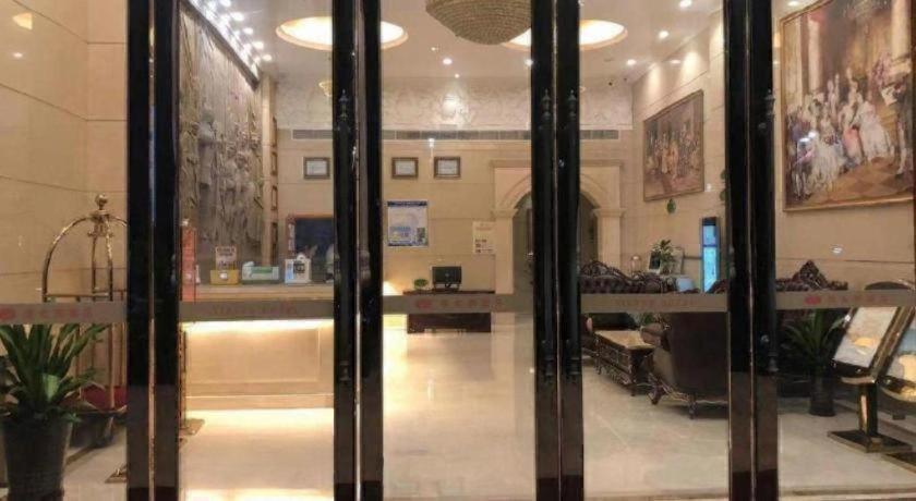 Vienna Hotel (Shenzhen Guanguang Road Foxconn) 48/58