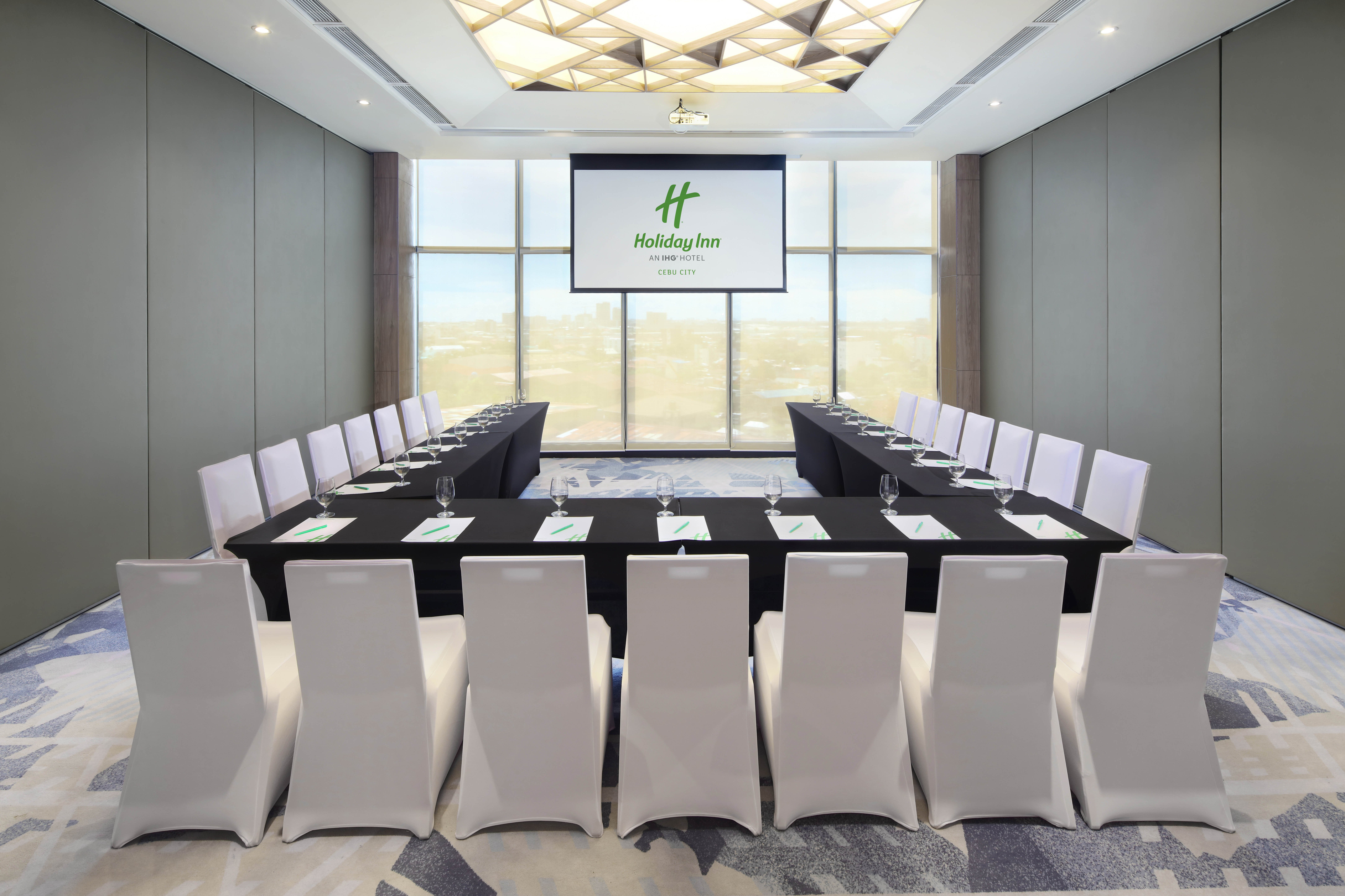 Holiday Inn CEBU CITY 65/69