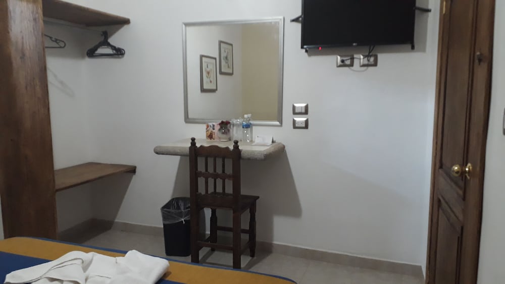 Hotel Cervantino 34/50