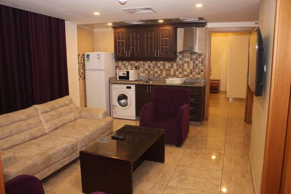 Jewheret Alswefiah Hotel Suites 8/45