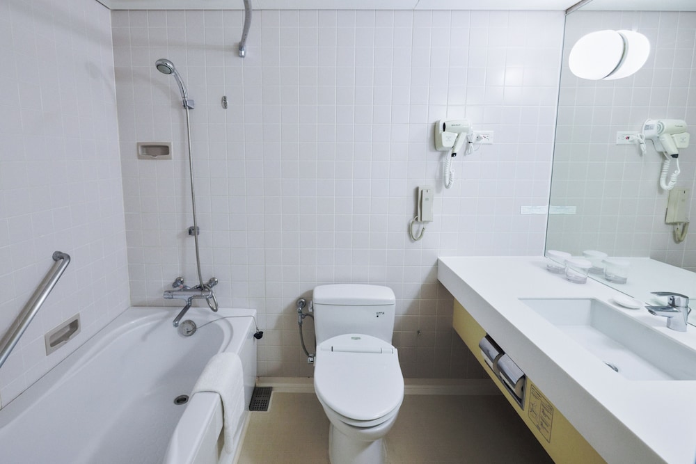 Hoshino Resorts RISONARE Guam 61/62