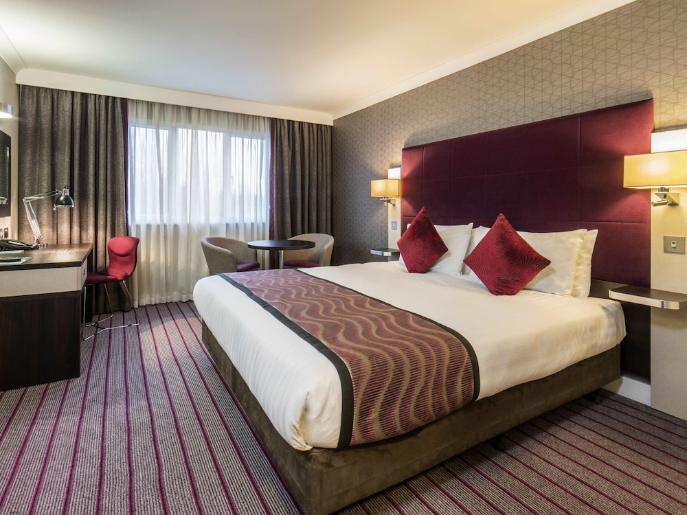 Mercure London Heathrow 18/68