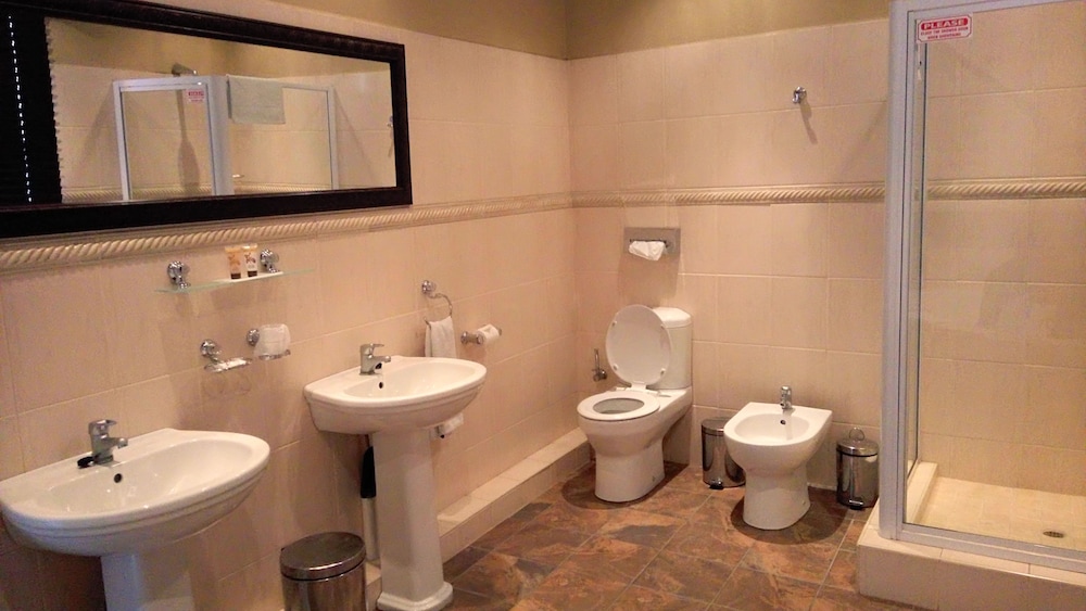 Royal Hotel Ladysmith 34/41