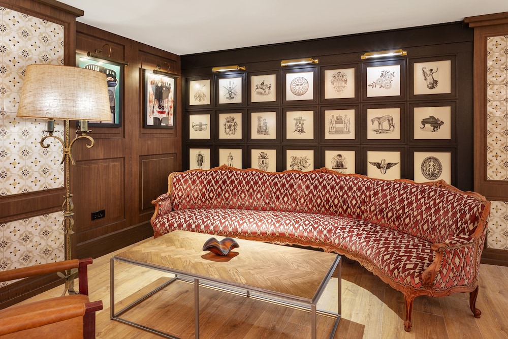 H10 Corregidor Boutique Hotel 35/65