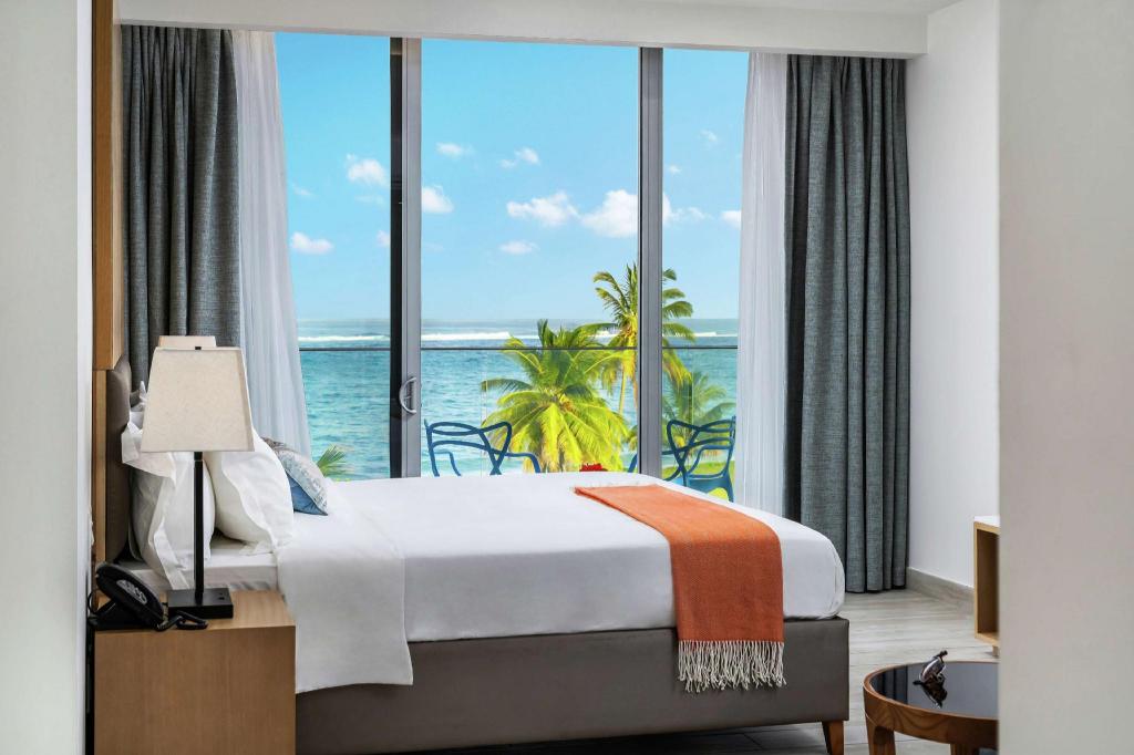 1 Bedroom, Suite, Side Sea View