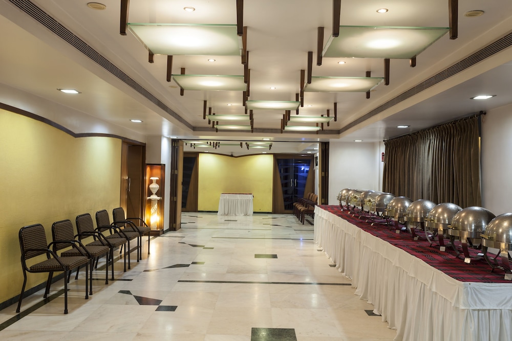 Hotel Vrishali Executive 54/61