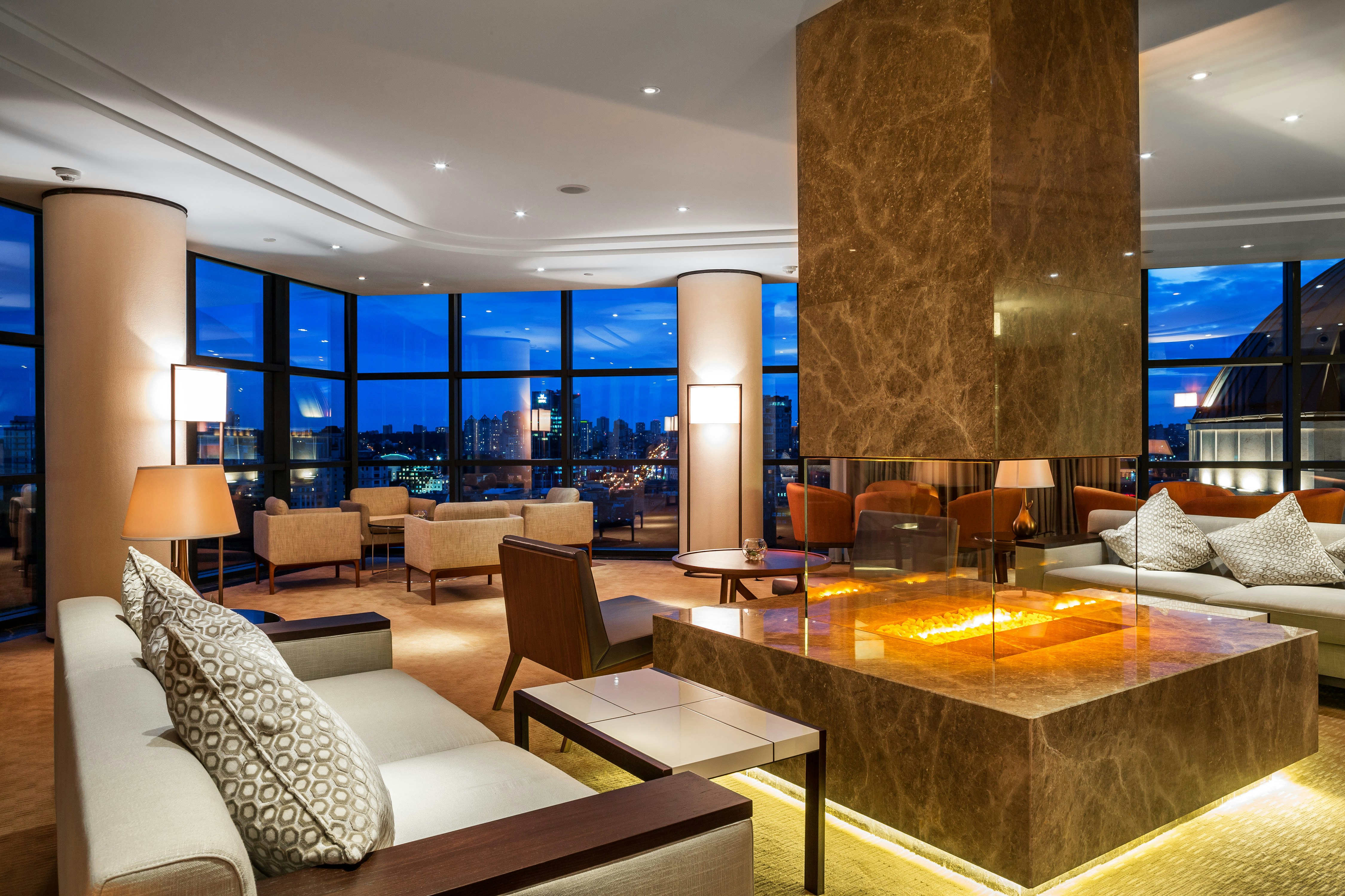 Hilton Kyiv 48/70