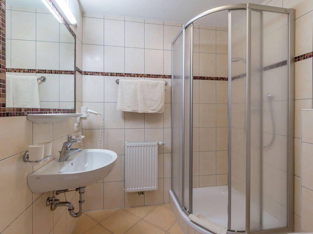 GASTEHAUS ROSENHOF 22/68