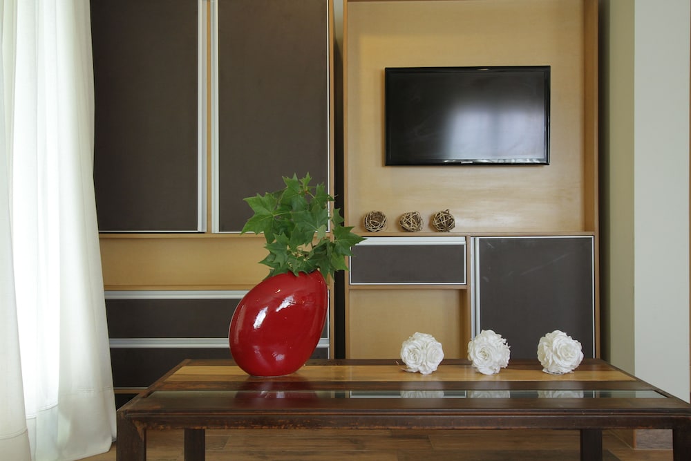 Plaza Paradiso Petit Hotel 53/62