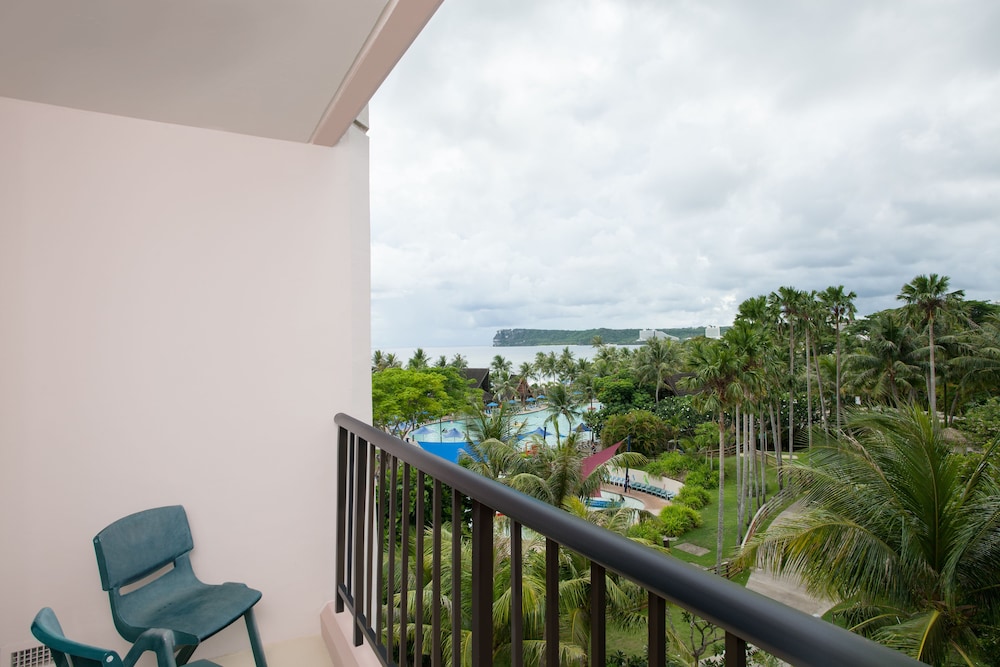 Pacific Islands Club Guam 29/65