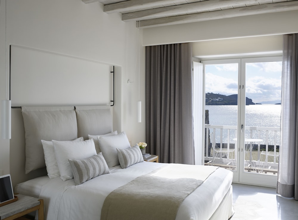 Bill And Coo Suites And Lounge 23/77