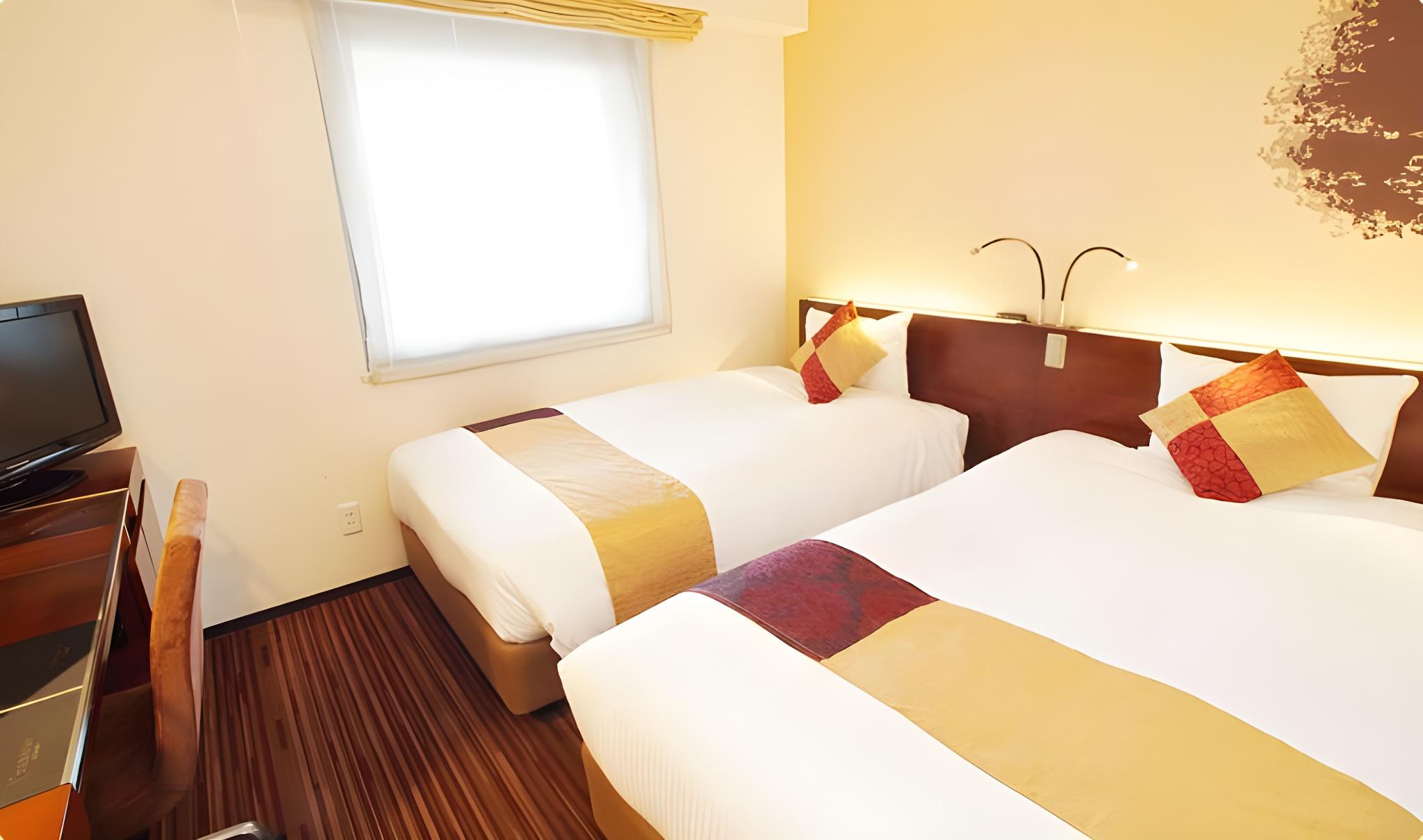 Room, Double or Twin Bed