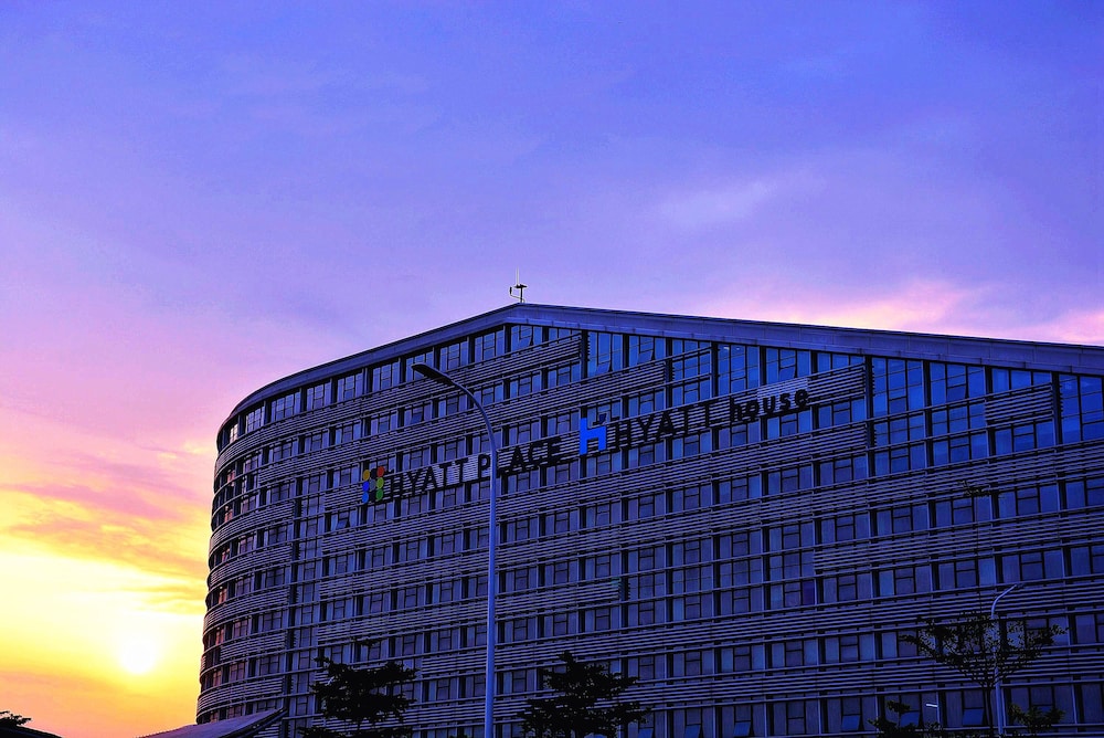 Hyatt Place Shenzhen Airport 1/70