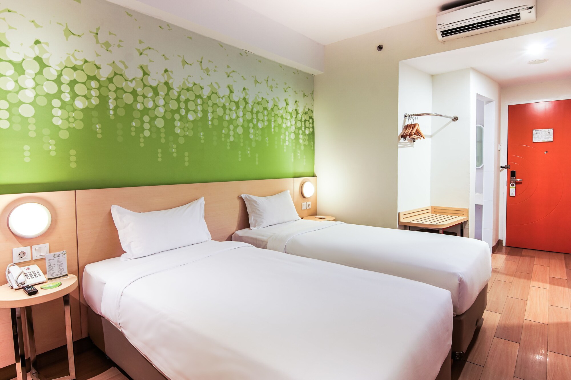 ZEST, TWIN BEDS