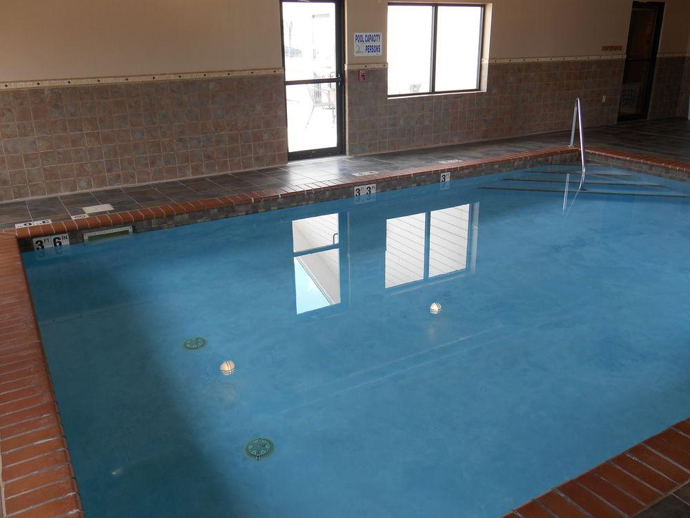 swimming pool spa