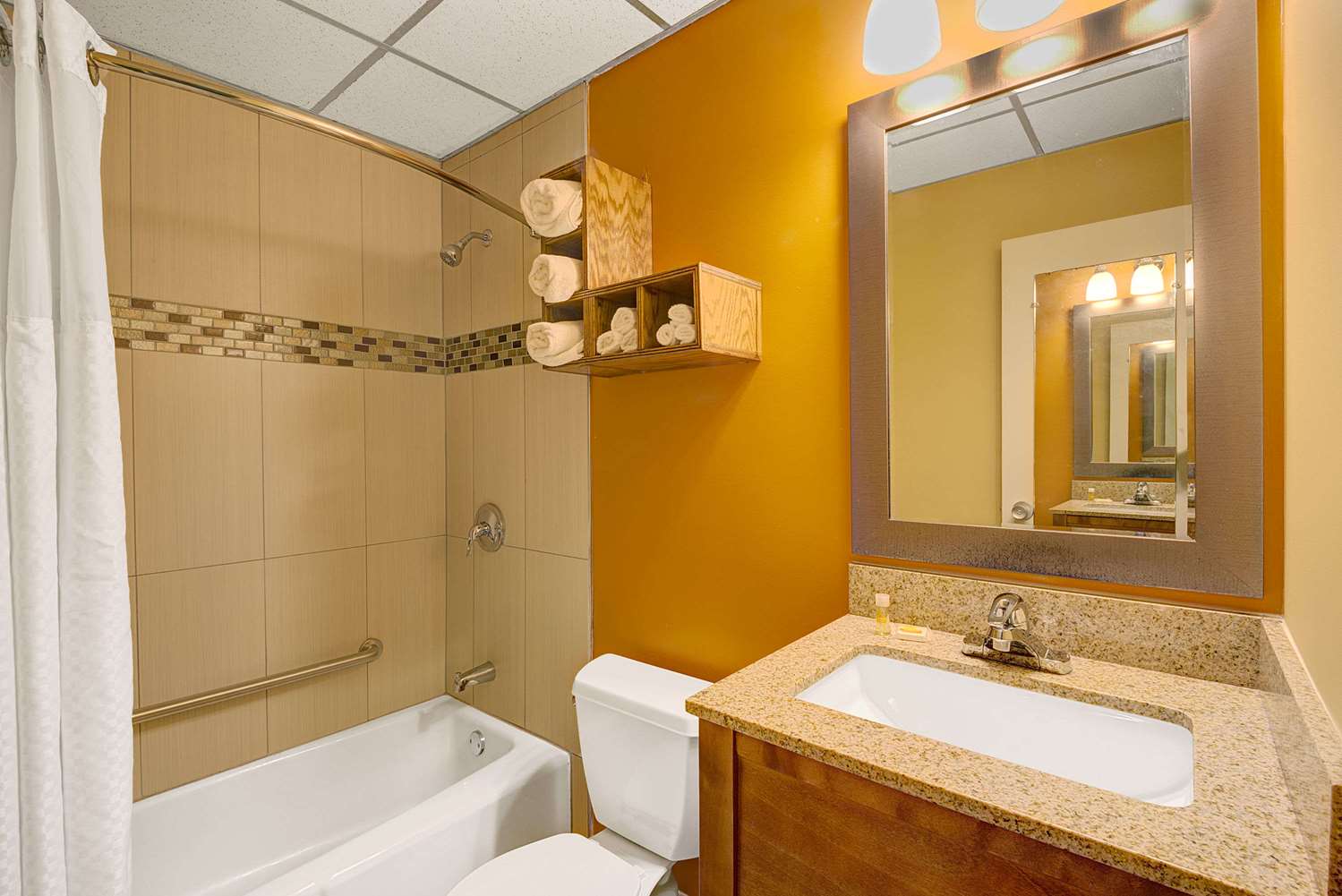 Days Inn by Wyndham Southington 25/25