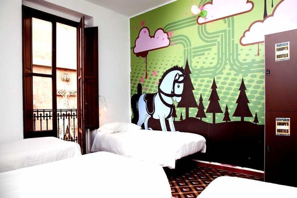 Home Youth Hostel 23/73