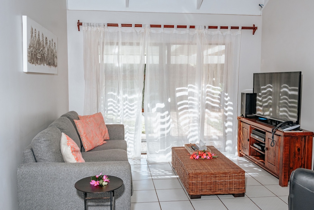 Lagoon Breeze Villas Formerly Lagoon Lodges 37/75