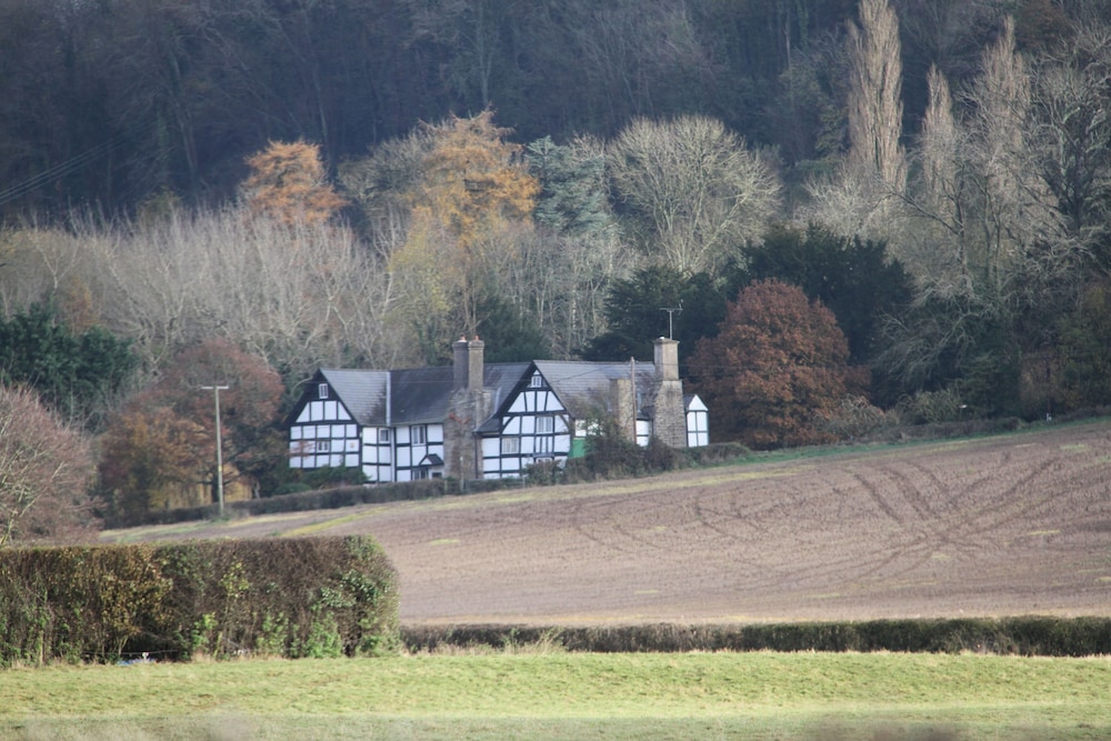 Lower Wythall B&B 41/50