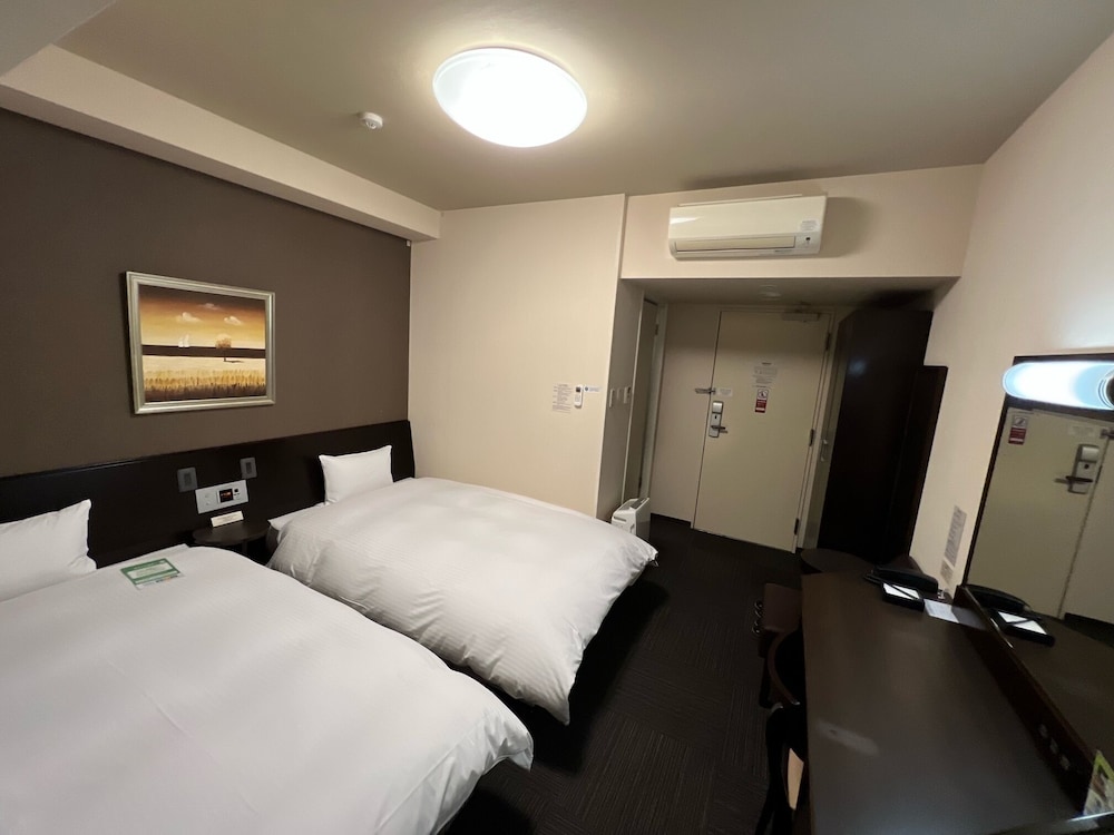 COMFORT, TWIN BEDS