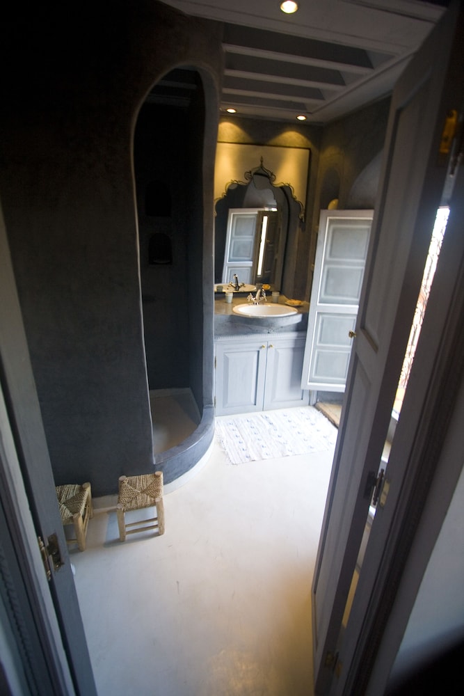 Tower, Superior, Double and Twin Beds, City View 2/3