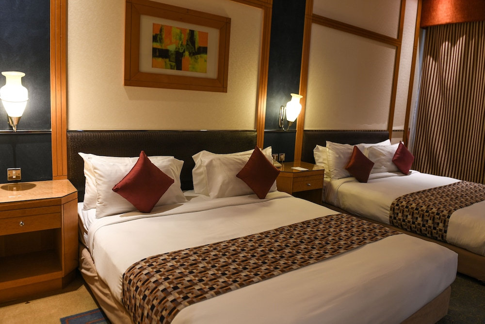 1 Bedroom, Senior, Suite, 2 King Beds