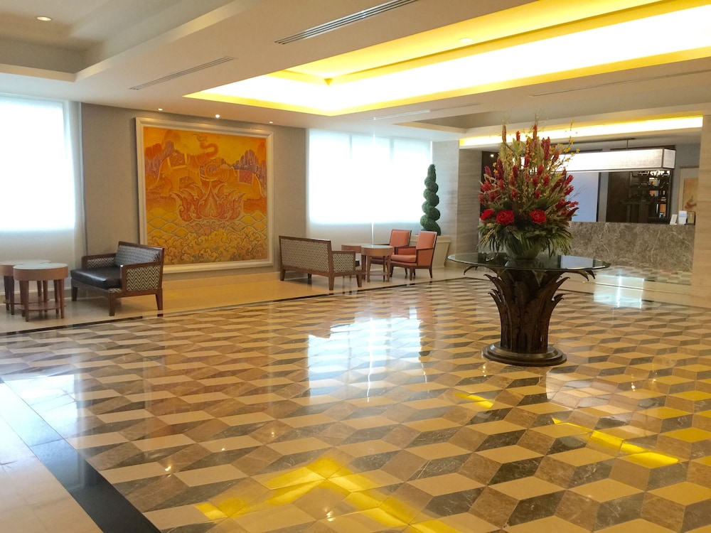 Indra Regent Hotel 60/82