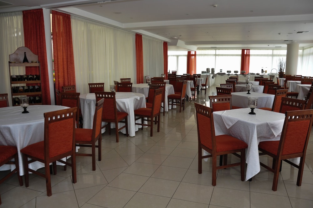 Arta Palace Hotel 42/52