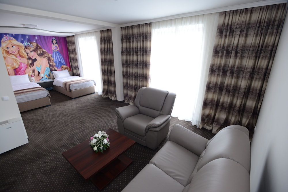 Hollywoodland Wellness And Spa Hotel 53/66