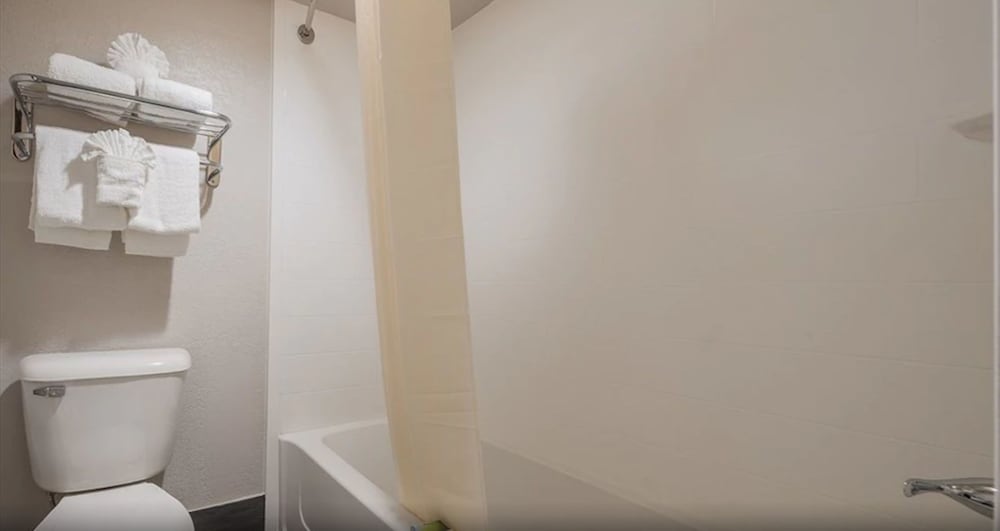 Stratford House Inns - Edmond 25/26