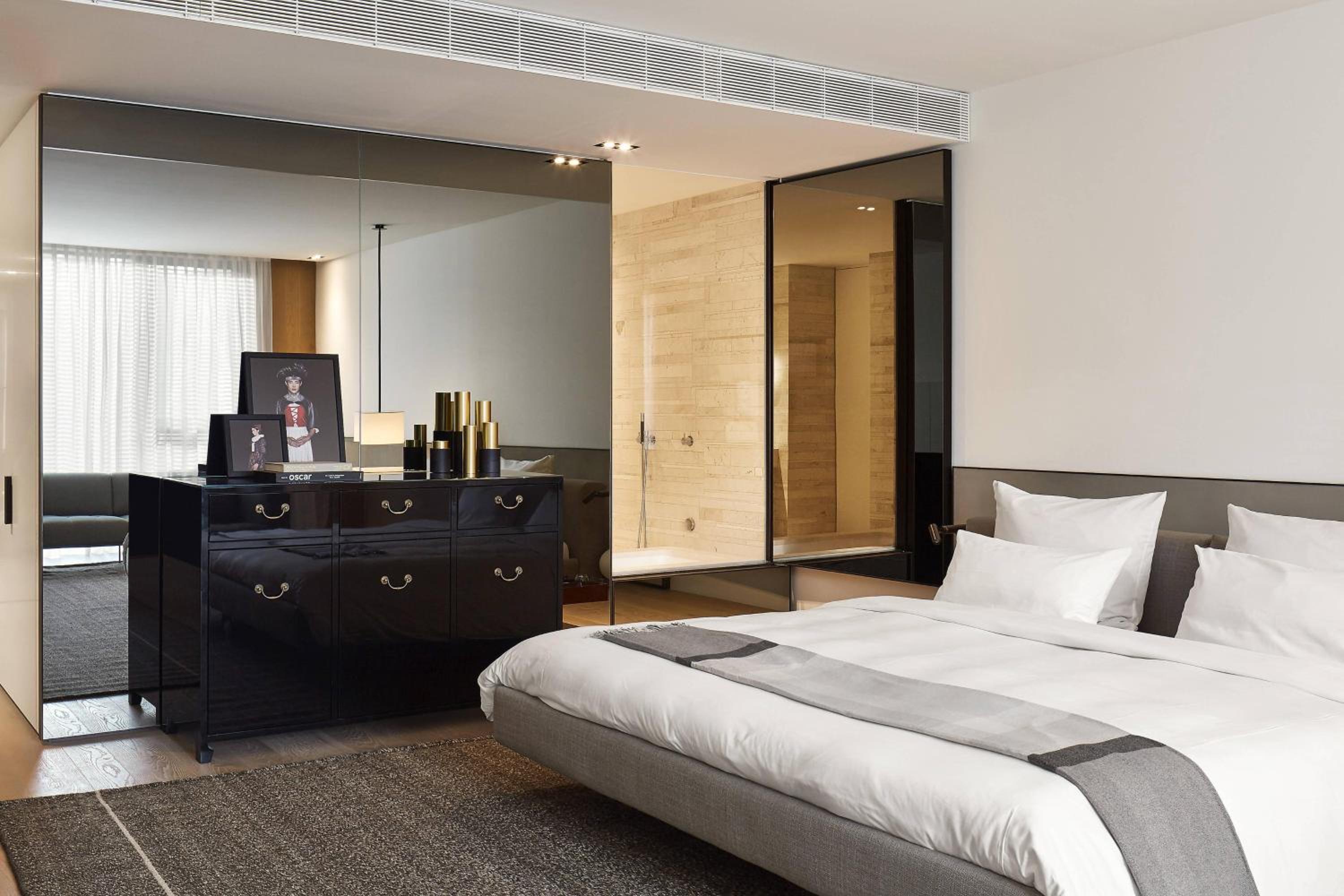 Room at Roomers Baden Baden Autograph Collection, BADEN BADEN