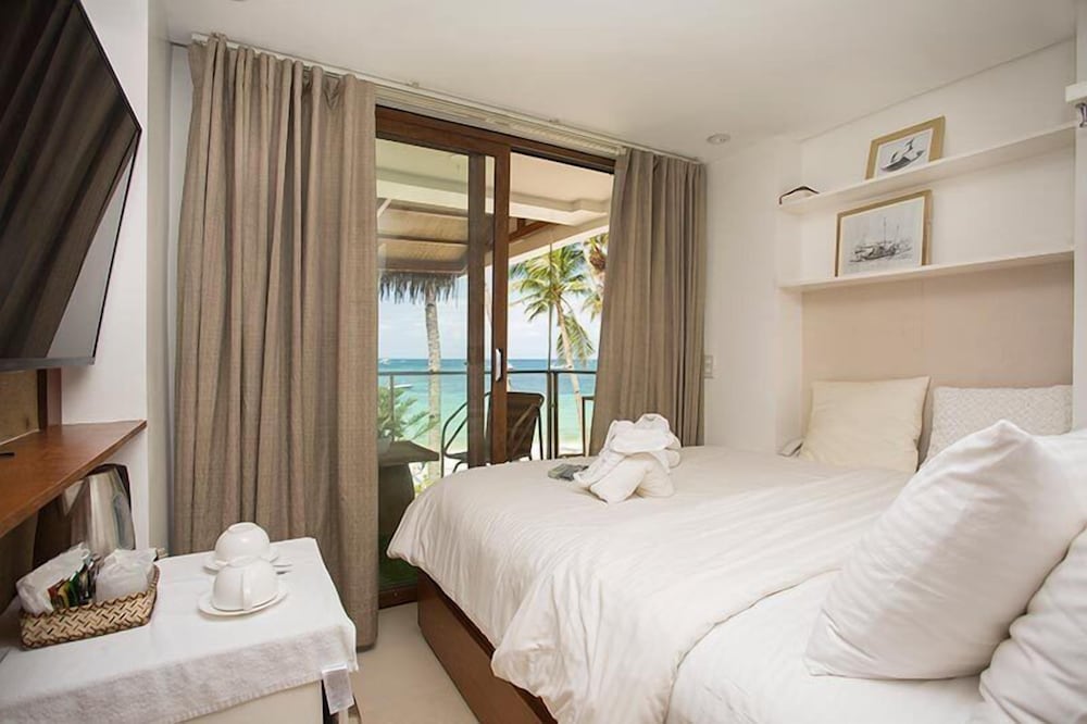 ROOM, QUEEN BED, OCEAN VIEW