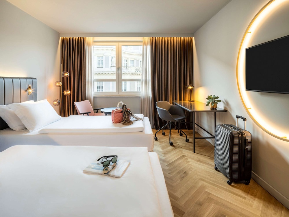 SUPERIOR, DOUBLE BED