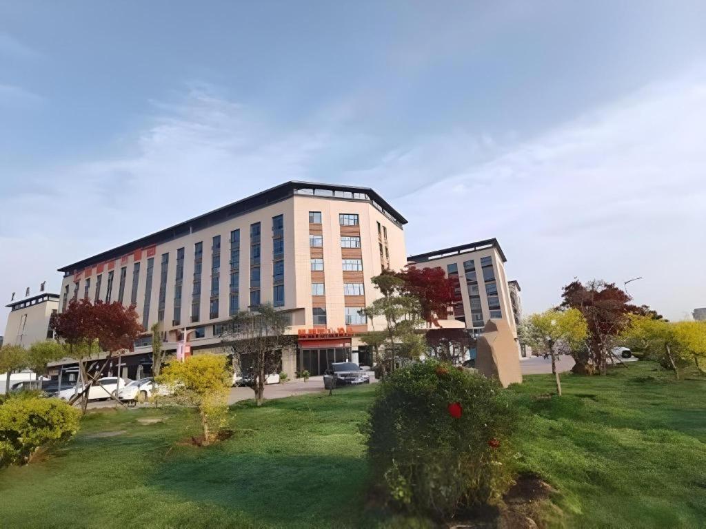 GreenTree Eastern Changge Yiwu City Hotel 6/57