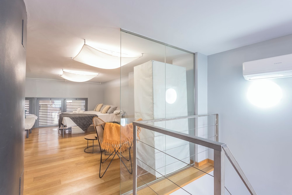 My Space Barcelona Gracia Pool Terrace Center 24/49
