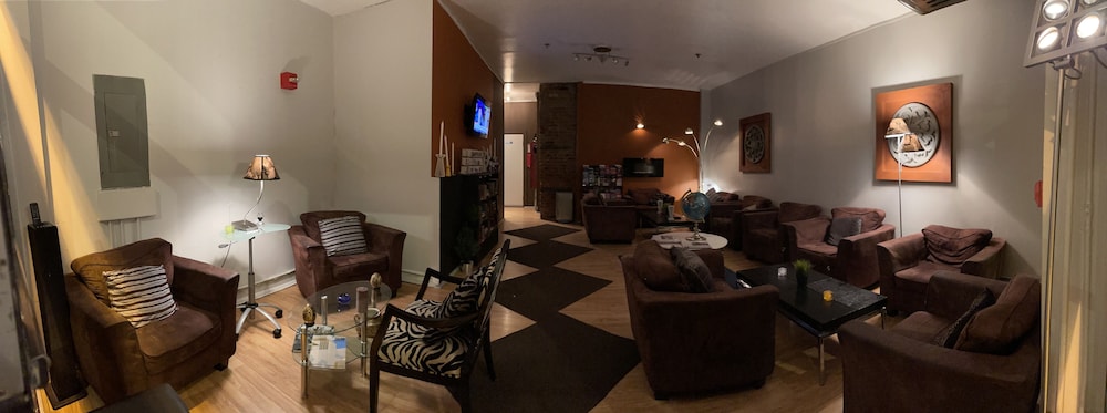 Off Soho Suites Hotel 24/38