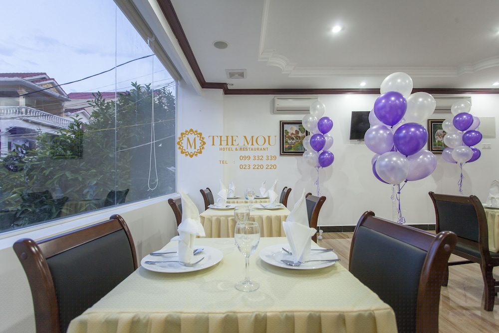 The Mou Hotel 38/41