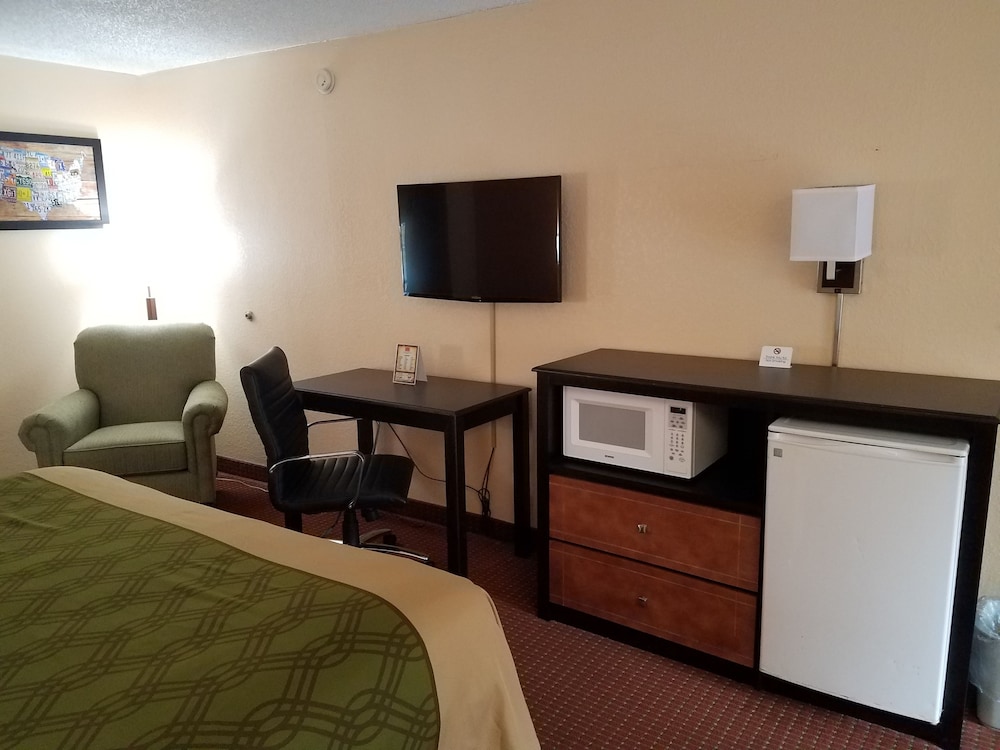 Econo Lodge Rocky Top, TN 16/27