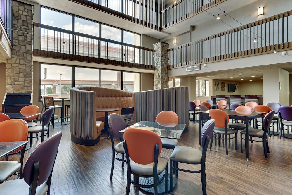 Drury Plaza Hotel San Antonio Airport 33/50
