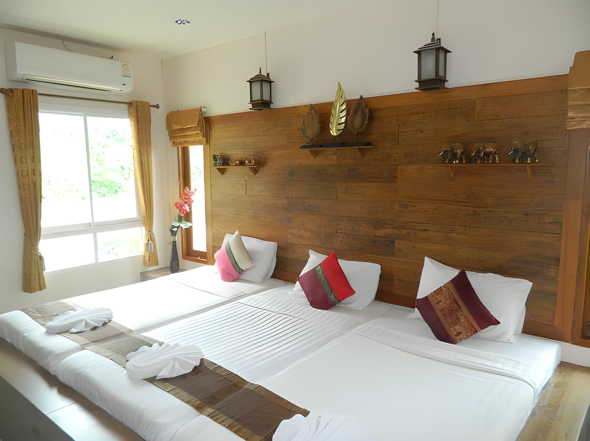 Pool, Suite, Villa, Octuple