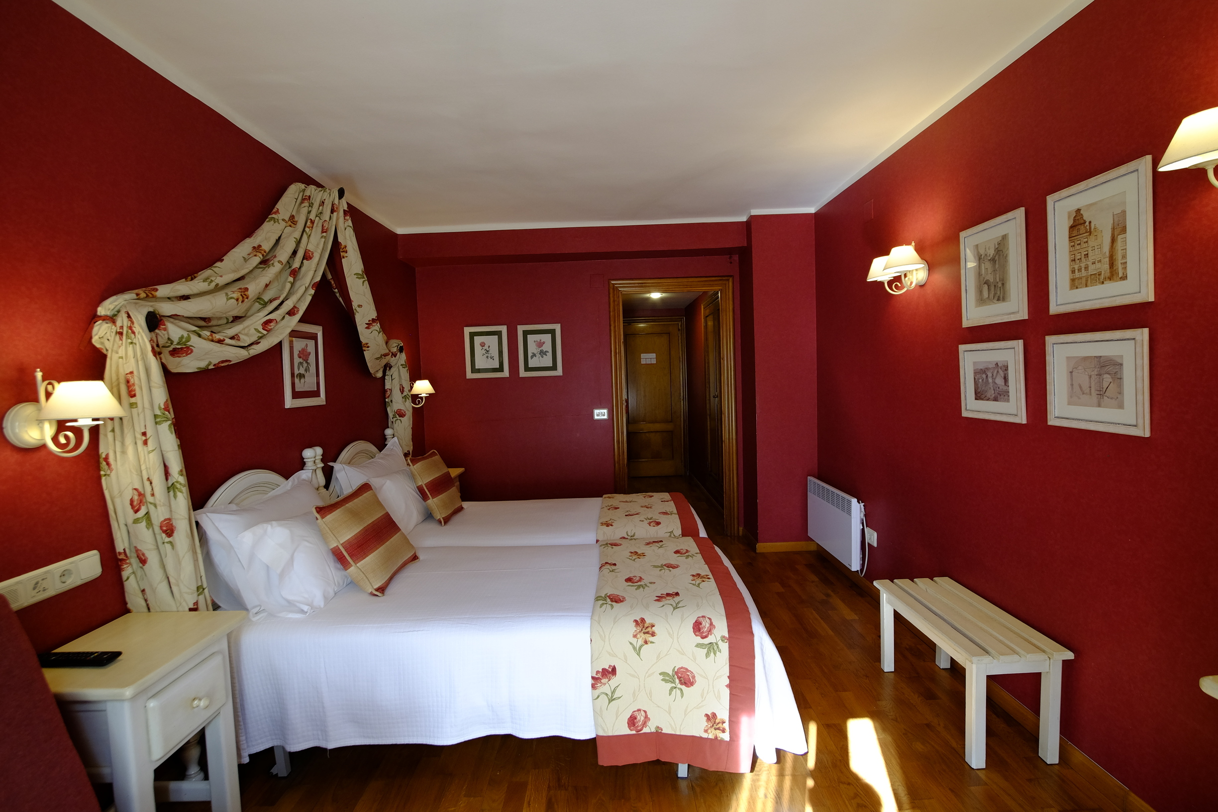 Room, Double Bed