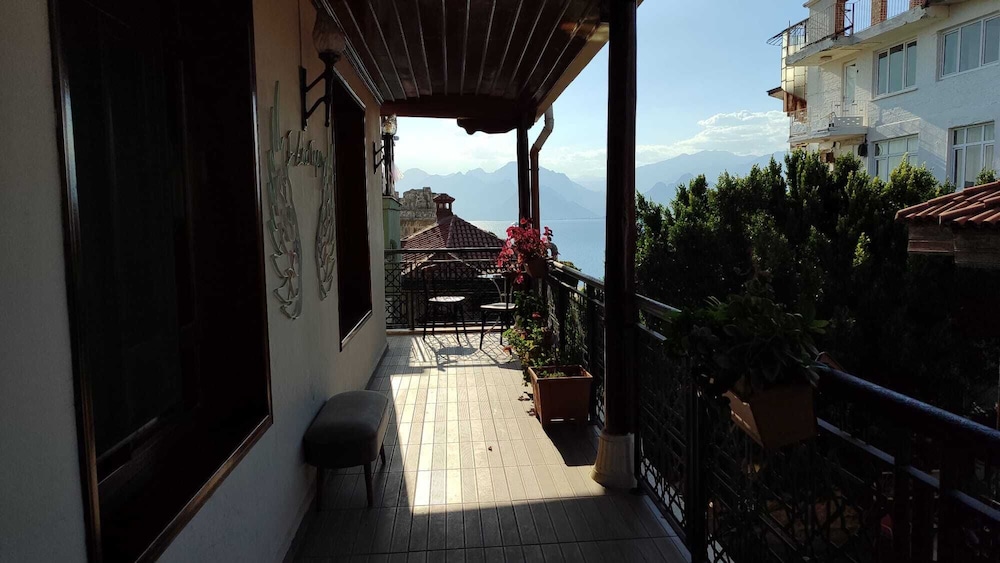 Antalya Inn Boutique Hotel 30/34
