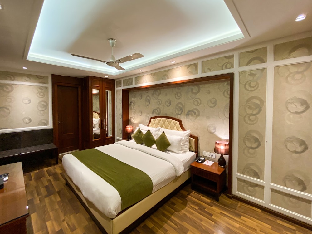 GREEN WOOD RESORT 14/50